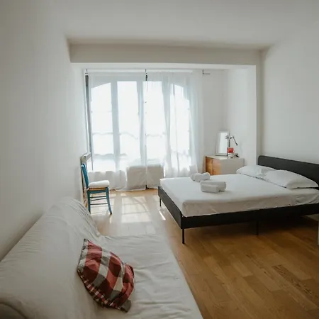 Guesthost - Mecenate Bright Mediolan