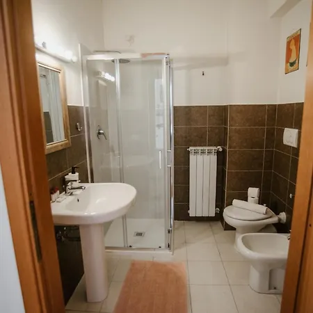 Guesthost - Mecenate Bright * Mediolan