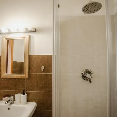 Guesthost - Mecenate Bright Apartament Mediolan