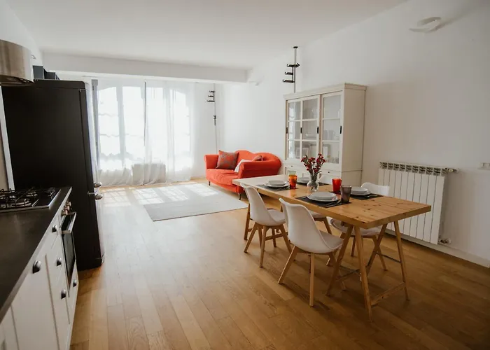 Apartment Guesthost - Mecenate Bright *