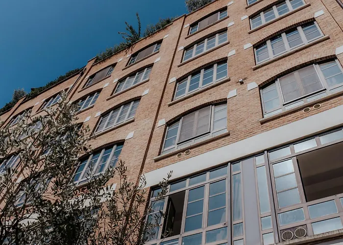 Guesthost - Mecenate Bright Apartment Mailand